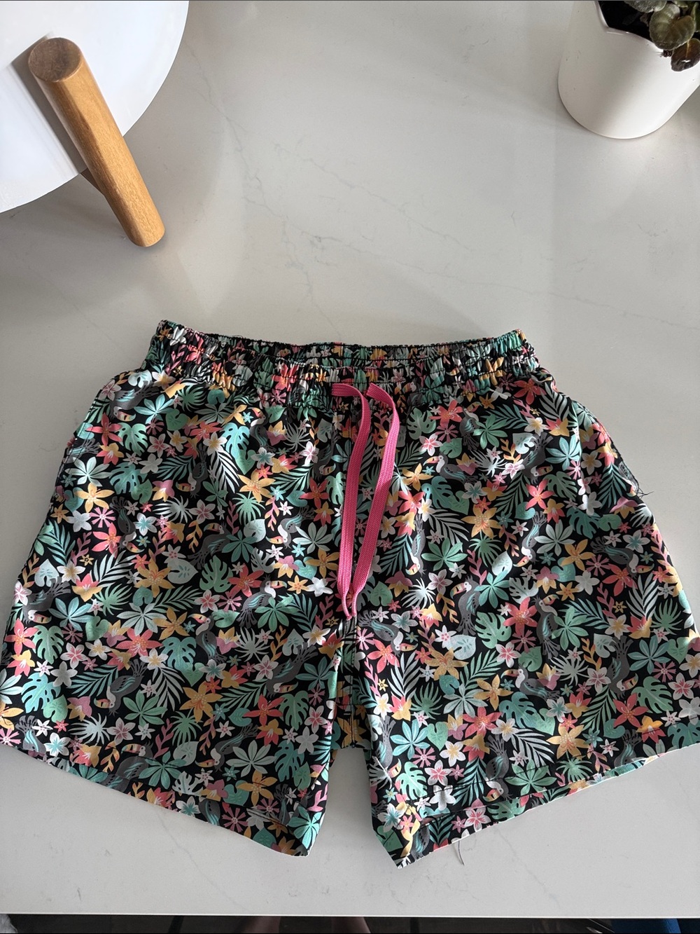 chubbies Black Tropical Floral Swim Shorts with Pink Drawstring